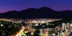 1-caracas-nocturna