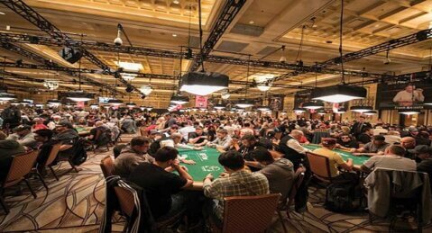 JUGADORES-DE-LA-WSOP-POSITIVOS-DE-COVID-SON-DESALOJADOS-DE-HOTELES-Y-OBLIGADOS-A-VIAJAR-PONIENDO-EN-RIESGO-LA-SALUD-PUBLICA