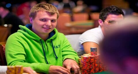 REPORTE-DE-MTT-–-ALEKSEJS-PONAKOVS-GANA-EL-SUPER-HIGH-ROLLER-DE-25.000-EN-LA-WSOPC-POR-225.917