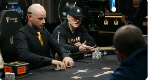 JASON KOON LLAMA A DAN SMITH “ODIOSO” POR HACER CALLAR A LOS JUGADORES EN LA MESA DE POKER