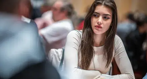 ALEXANDRA BOTEZ EXIGE UNA TRANSMISIÓN EN VIVO GRATUITA DEL MAIN EVENT DE LA WSOP