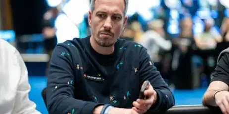 LEX VELDHUIS SUSPENDE TRANSMISIÓN EN TWITCH POR ESTAR DESNUDO